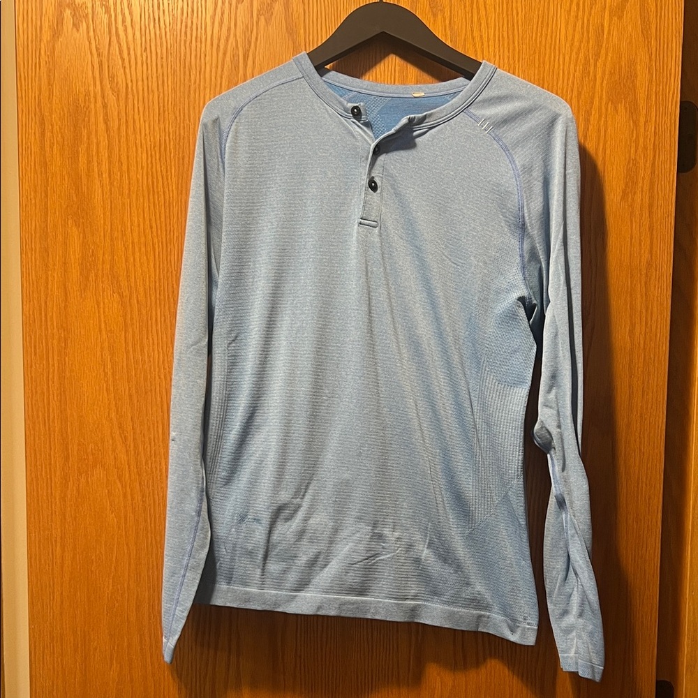Men’s Lululemon Henley.